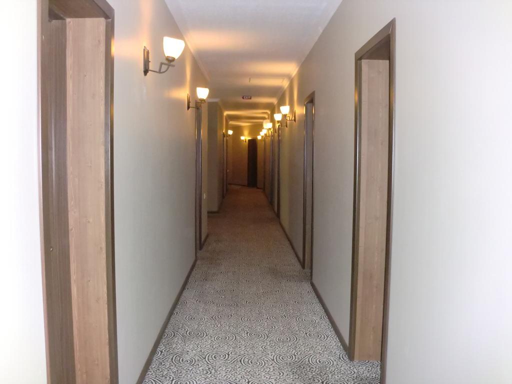 Hotel Cristal Palace 트빌리시 외부 사진
